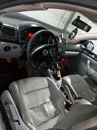 сокулуе: Volkswagen Jetta: 2005 г., 2.5 л, Кол менен иштөөчү, Бензин, Седан — 7