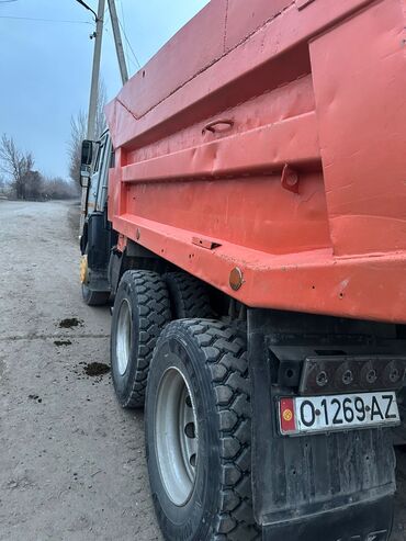 Другой строительный транспорт: Самосвал КАМАЗ, трехосный (6x4), оранжевый кузов. Основные — 12