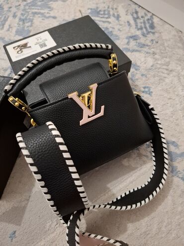сумки аниме: Классикалык сумка, Louis Vuitton, Материалы: Нукура булгаары, Магнит илмектер, Аялдарга