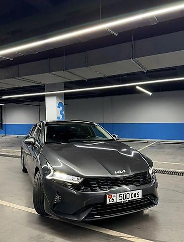 противен: Kia K5: 2021 г., 2 л, Гибрид, Лифтбек — 2