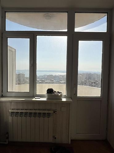 panorama pencereler: İşlənmiş İkiqat şüşə paketi Plastik pəncərə, Еni: 177 sm, Uzunluğu: 297 sm — 2