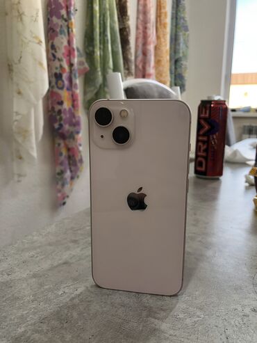 Apple iPhone: IPhone 13, Б/у, 256 ГБ, Розовый, Защитное стекло, Чехол, Кабель, 83 %
