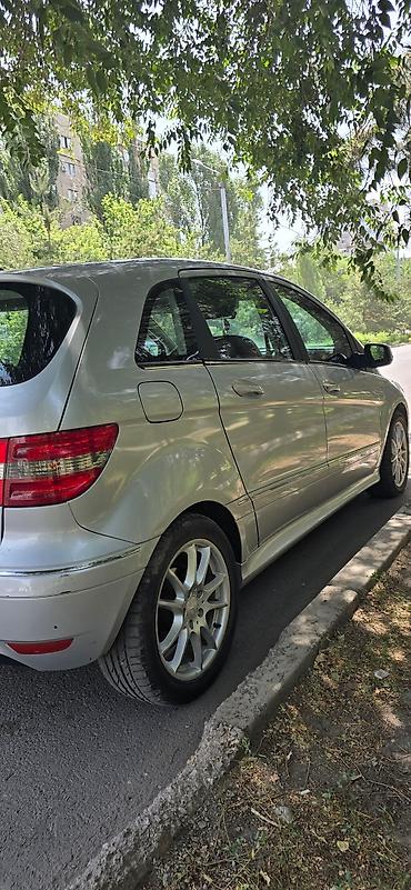 mers zaychik: Mercedes-Benz B-Class: 2010 г., 1.8 л, Вариатор, Бензин, Хэтчбэк — 10