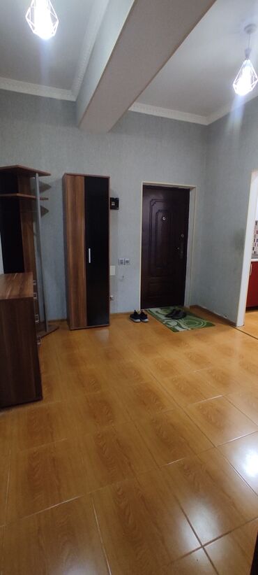 Uzunmüddətli kirayə mənzillər: Həzi Aslanov metrosu dan 5 dəq məsafədə 16/2 mərtəbəsində 2 otaq tam — 2