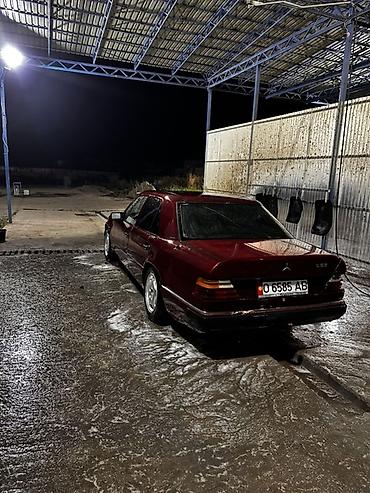 Продажа авто: Mercedes-Benz W124: 1992 г., 2 л, Механика, Газ, Седан — 5