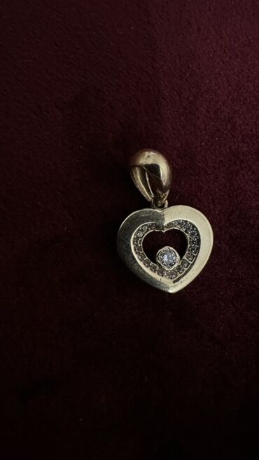 Подвеска-сердце из жёлтого металла золото 585 с крупным бриллиантом и