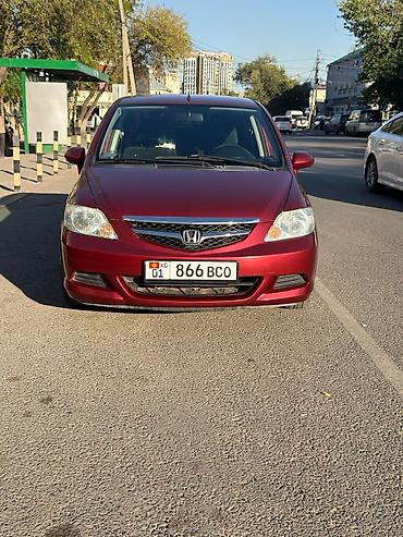 Honda Город: 2007 г., 1.5 л, Механика, Бензин, Седан