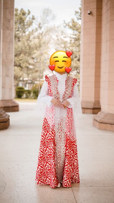 армянское национальное свадебное платье: Национальное свадебное платье!
Надевала только один раз!