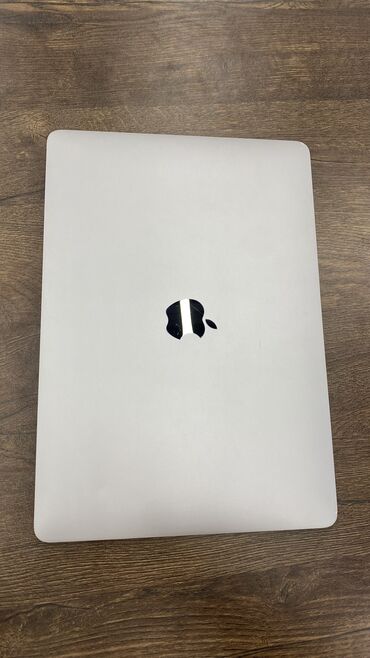 Ноутбуки: Apple, 8 ГБ ОЗУ, Apple M1, 13.3 ", Б/у, Для работы, учебы