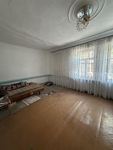продаю дом дордой 1: 📍 В селе Беловодское, выше железной дороги, в районе Ак-Суу — срочно — 3