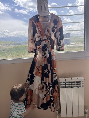 платья продажа: Вечернее платье, Атлас, 2XL (EU 44)