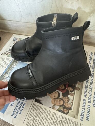 Детская обувь: Детская обувь, на лето, деми и зимние 28 размера. Зимние 30 размер — 9