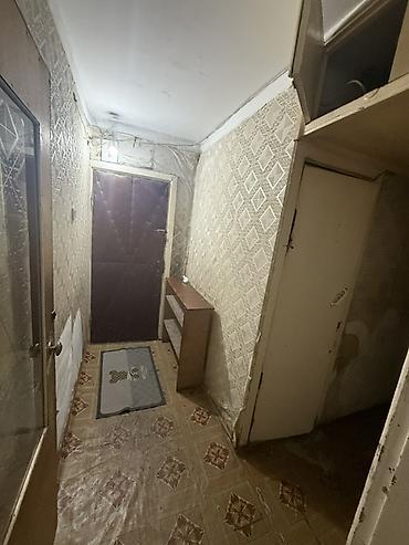 Долгосрочная аренда комнат: Город Ош.Абакир уулу Торобек 2 Комната в квартире - Площадка: узкая — 9
