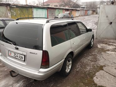 Nissan: Nissan Primera: 1992 г., 2 л, Механика, Бензин, Седан