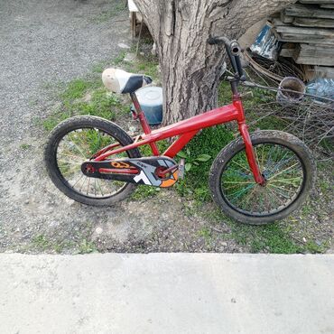 продаю велосипед детский: Велосипед детский с 4 до 6 лет,цена 2000 сом