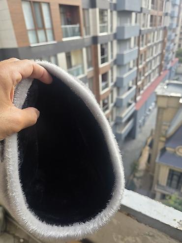 Baş geyimləri: Qadınlar üçün xəz papaq - Rəng: boz (açıq-boz kənarlar və tünd-boz — 4
