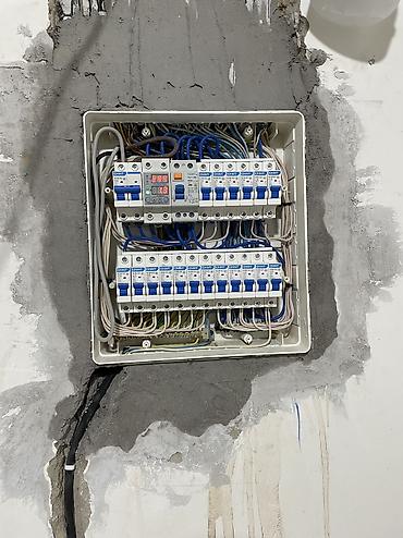 Электрики: Электрик | Монтаж проводки, Перенос электроприборов, Прокладка, замена кабеля Больше 6 лет опыта — 8