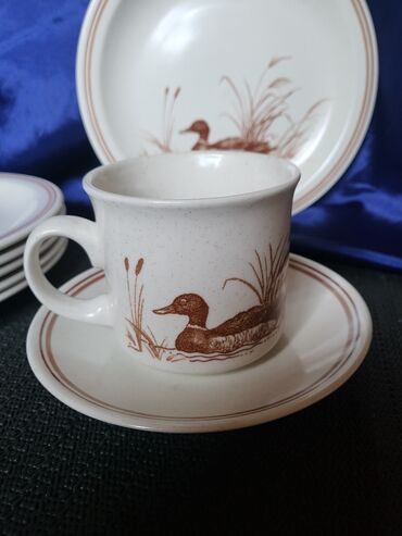 Kuhinjski setovi: Servis nov engleski Churchill za poslastice,kafu,caj iz 70ih. Servis na lalafo.rs — 8 Kuhinjski setovi: Servis nov engleski Churchill za poslastice,kafu,caj iz 70ih. Servis — 8