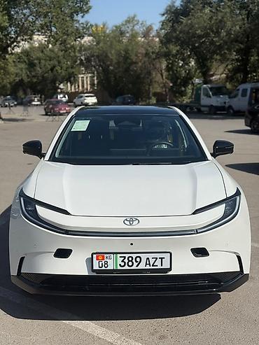 Продажа авто: Toyota bZ5: 2026 г., Электромобиль, Хэтчбэк — 2