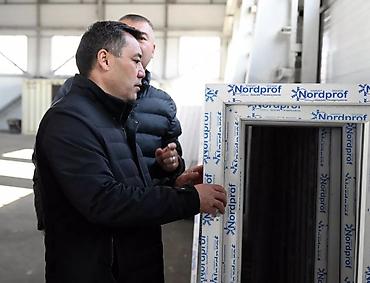 Пластиковое окно на заказ, Тип окна: Витражные, Мансардные, Панорамные, Декоративные особенности: Декоративный переплет, Бесплатная установка, В рассрочку