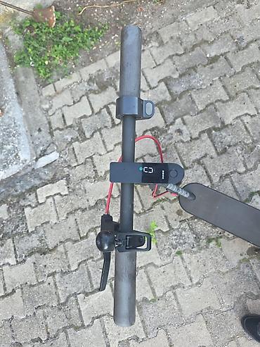 Sports & Leisure: Prodajem Xiaomi električni trotinet 4, prve generacije. Trotinet je — 2