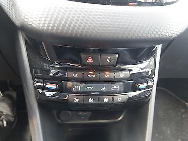 Peugeot: Peugeot 2008: 1.6 l | 2015 г. 194000 km Crossover — 21