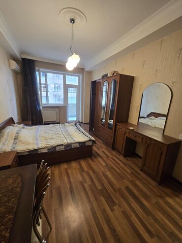 Divan və kreslo dəstləri: Divan, Divan — 13