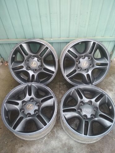 Другие аксессуары: Продаю на Лексус Жх 470 комплект оригинальных дисков, так же есть — 1