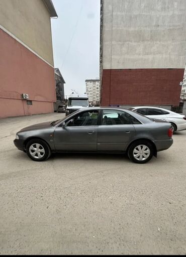 центральный замок гольф: Audi A4: 1996 г., 1.6 л, Механика, Бензин, Седан