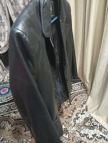женский кожаный черный плащ: Пальто, Классика, Карманы накладные, 5XL — 3
