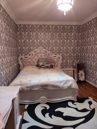 Köhnə tikili: Ev yerlesir 3 cu mkr Turk liseyinin yani 2otaqli 5in 5i Lelinqrad — 3