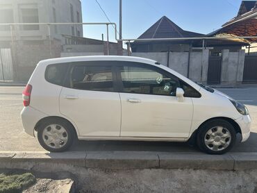 Honda: Honda Fit: 2001 г., 1.3 л, Вариатор, Бензин, Хэтчбэк