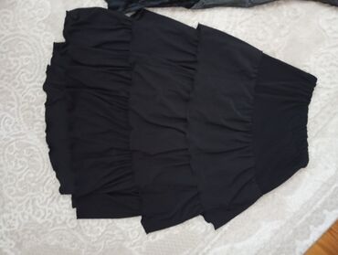 трикотажные юбки для девочек: Qara ətək – qatlı dizayn - Rəng: qara - Model: qat-qat, volanlı mini