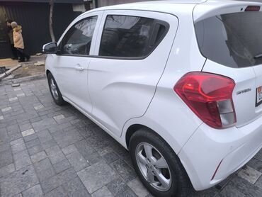 Chevrolet: Chevrolet Spark: 2019 г., 0.1 л, Автомат, Бензин, Хэтчбэк — 4