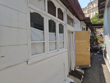 Uzunmüddətli kirayə mənzillər: Nərimanov r-nu. Koqres mərkəzi ilə üzbəüz. Zümrüd rezidensin yanı. 2