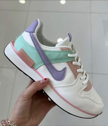 Women's Sneakers and athletic shoes: 41 — 11