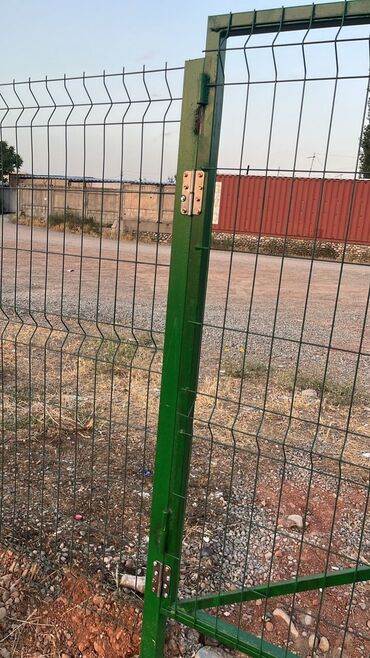 Другие стройуслуги: Предлагаем услуги по установке различных видов ограждений, включая — 10