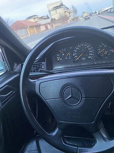 Mercedes-Benz: Mercedes-Benz W124: 1993 г., 3.2 л, Автомат, Бензин, Седан — 12