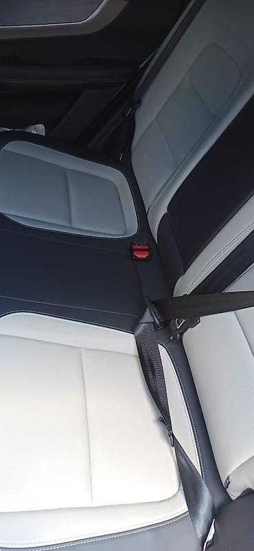 chery fulwin: Chery Tiggo 7 Pro – ağ rəngli, qara panoramik damlı kompakt krossover — 10