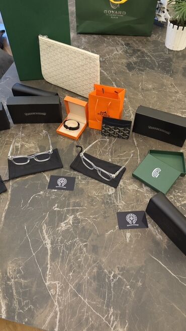 Digər aksesuarlar: Premium aksesuar dəsti – Goyard və Hermès Tərkib: - Goyard brendinin