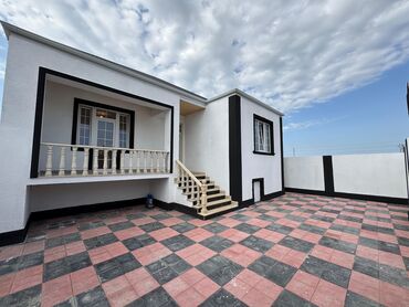 Həyət evləri və villaların satışı: 4 otaqlı, 135 kv. m, Kredit yoxdur, Yeni təmirli
