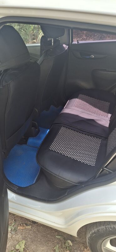 Chevrolet: Chevrolet Spark: 2018 г., 0.1 л, Вариатор, Бензин, Хэтчбэк — 8