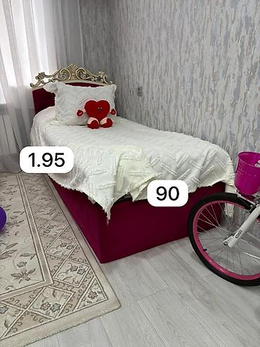 komod satilir: Qız uşağı üçün mebel dəsti Tərkibi: - Çarpayı – ölçü: 1.95 x 0.90 m — 2