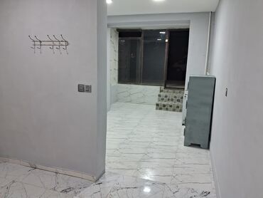 аренда помещений под сто: 20 kv yol qırağı ayna sultanova heykeli yaxın