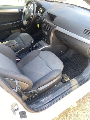 Opel: Opel Astra: 1.3 l | 2007 il 248000 km Universal — 5