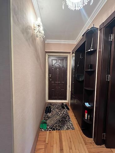 ərazi: Bakı, Yasamal, 3 otaqlı, Köhnə tikili, m. İnşaatçılar, 77 kv. m — 7