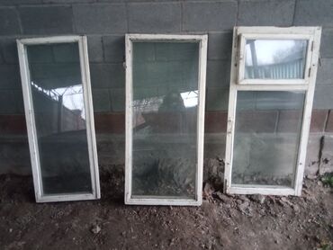 сувениры деревянные: Окна деревянные со стеклом и такая же межкомнатная дверь