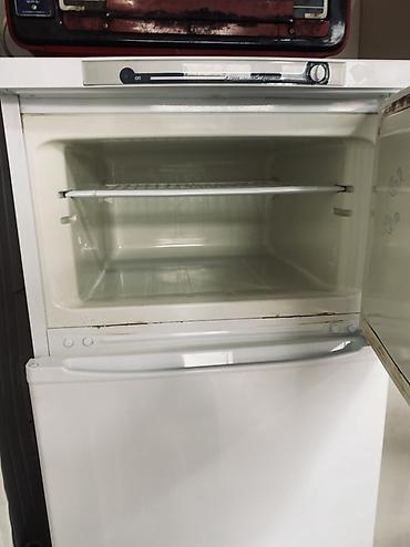 mətbəx tərəzi: Indesit ikiqapılı soyuducu - Marka/model: Indesit - Rəng: ağ - Qapı — 2