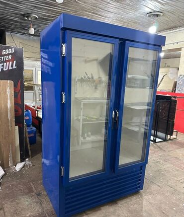 xacmaz soyuducu: Mavi rəngli, iki qapılı vitrin tipli soyuducu/kamera. - Ön hissədə
