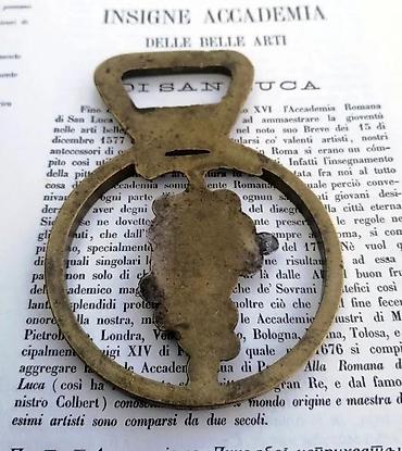 Ostali antikviteti: Teški, masivni dizajnerski otvarači za flaše. Cene su odredjene — 6